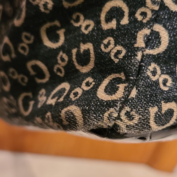 Guess hobo purse - Picture 4 of 11